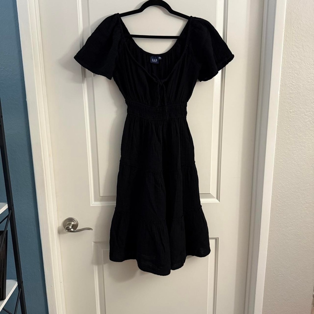 GAP Black Tiered Ruffled Maxi Dress S/S Scoop Neck XS Petite